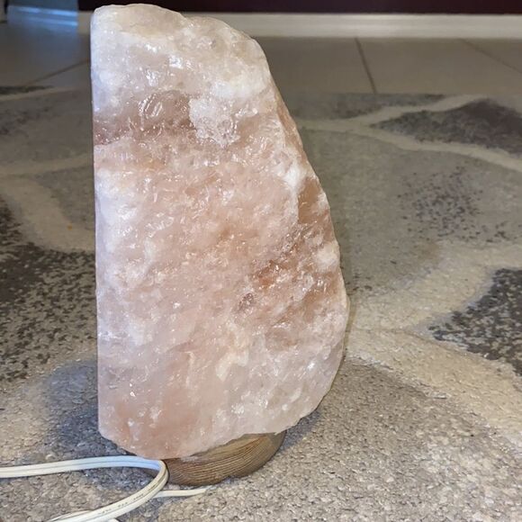 Himalayan Salt Lamp  - Picture 4 of 7